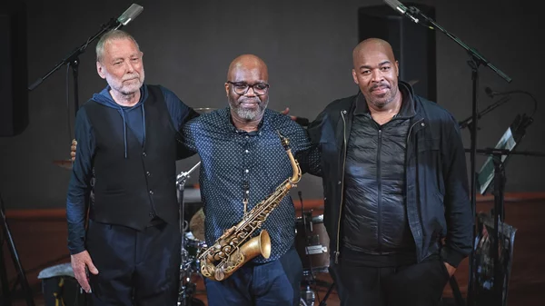 Dave Holland: Τζαζ θρίαμβος στα St Paul's Sessions, παρέα με το νέο του τρίο