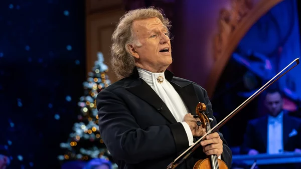 André Rieu: "Αν ο Μότσαρτ ζούσε στον 21ο αιώνα, θα είχε λογαριασμό στο TikTok και χιλιάδες ακολούθους"