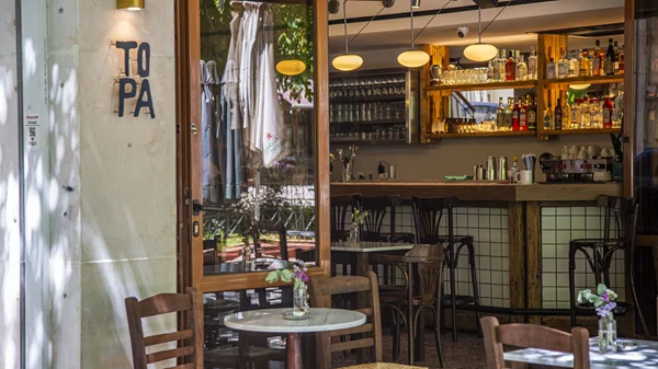 Αυτό το καφενείο της Κυψέλης παντρεύει την Κρήτη με τη Χώρα των Βάσκων