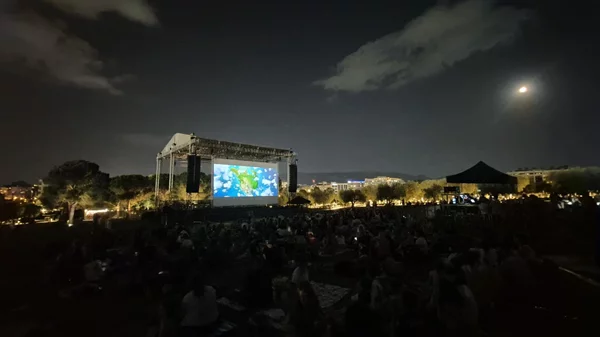 ΚΠΙΣΝ Park Your Cinema: Σεπτέμβριος στην Αθήνα αλλά με ρομαντισμό καλοκαιριού