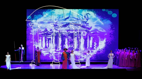 Μία όπερα ("Εστιάδα"), ένα ρεσιτάλ (Γιάχο/Καστρονόβο) και ένα ντοκιμαντέρ ("Μαίρη, Μαριάννα, Μαρία"), τελευταία αφιερώματα για τα 100 χρόνια από την γέννηση της Κάλλας