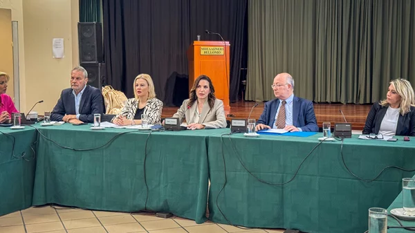 Η Υπουργός Τουρισμού Όλγα Κεφαλογιάννη στη Σαντορίνη