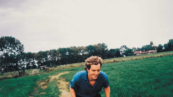 Ο Maarten Devoldere για την ύπνωση, τα ψυχεδελικά και το νέο Warhaus άλμπουμ