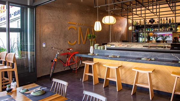 "Oma Sushi": Έτσι ρολάρει η Ηλιούπολη