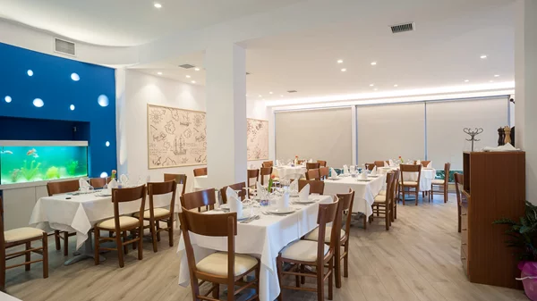 Το "Alykes" αγκυροβόλησε στο Παλαιό Φάληρο