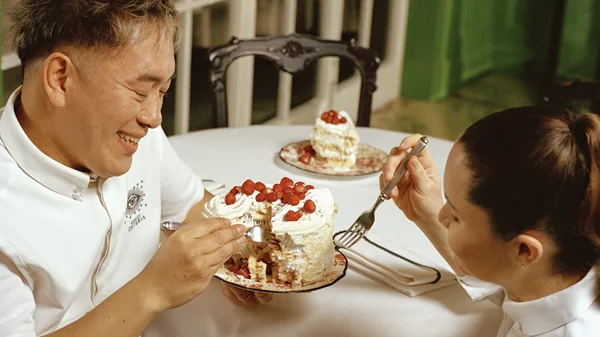 Χρυσοί Σκούφοι 2025 | Karime Lopez & Takahiko Kondo: "Είναι πρόκληση για εμάς να μαγειρεύουμε για τους κορυφαίους σεφ της Ελλάδας"