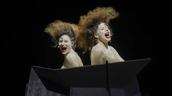 Αναβολή των παραστάσεων του έργου "Όχι εγώ" λόγω του τριήμερου εθνικού πένθους