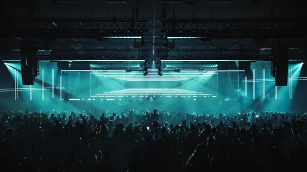 Drumsheds: Πώς ένα club σ' ένα παλιό ΙΚΕΑ στο Λονδίνο θέλει να αναβιώσει τη νυχτερινή ζωή της αγγλικής πρωτεύουσας