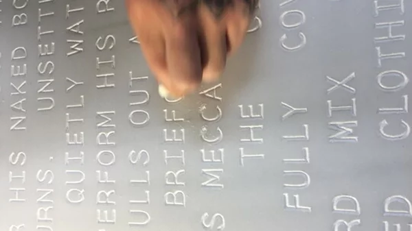 "Tr@de World": Η ρέπλικα των Δίδυμων Πύργων της Νέας Υόρκης από τον Louis-Philippe Scoufaras για τελευταία φορά στην Αθήνα