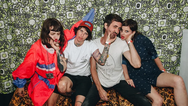 Tropical Fuck Storm: "Οι άνθρωποι που δεν αγαπούν την επιστημονική φαντασία είναι βαρετοί"