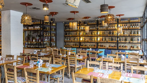 Για θαλασσινούς μεζέδες στο "Ρακί μεζέ"