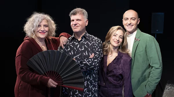 Παραμονή Πρωτοχρονιάς στο Σύνταγμα με την "Ταράτσα του Χρόνου"