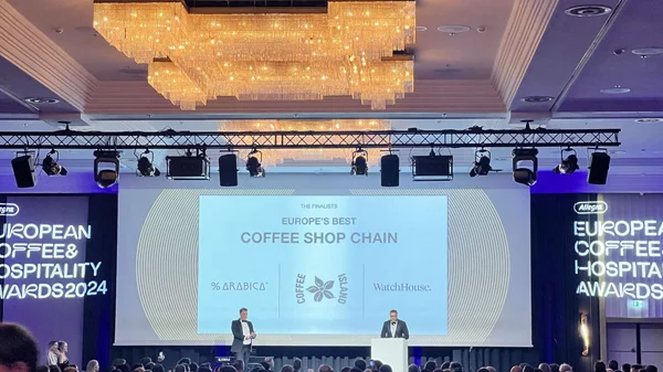 Η Coffee Island στην τελική τριάδα των καλύτερων αλυσίδων καφέ της Ευρώπης