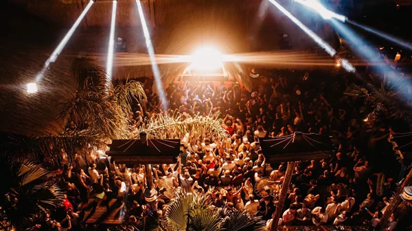 Oliver Hunteman και Νick Warren έρχονται αυτό το ΣΚ στο "Bolivar"