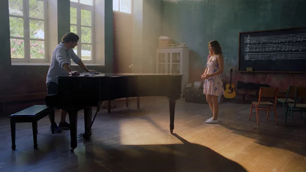 "Maestro": Τι κρατάμε από τη νέα σειρά του Χριστόφορου Παπακαλιάτη;