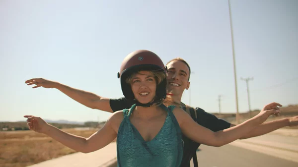 Ο Βασίλης Δούβλης και το πολιτικά τολμηρό "18"