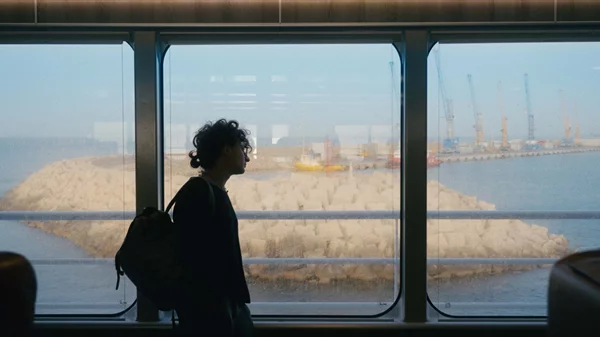 Πώς φτιάχτηκαν οι αφίσες των καλύτερων ελληνικών ταινιών της χρονιάς: "Αδέσποτα Κορμιά"