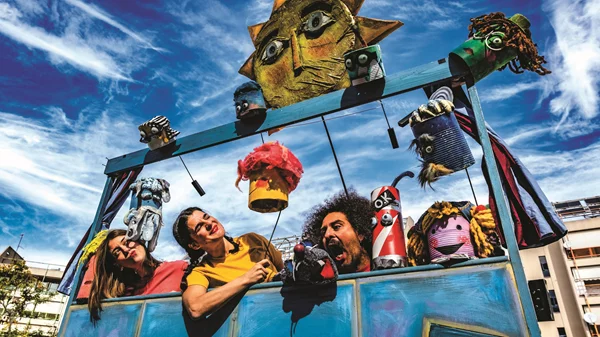 Μικρός Νότος : Κάλαντα με "Ραφτάκο των λέξεων" και "Ντενεκεδούπολη ξανά!"