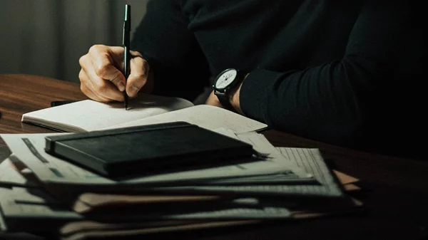 "Έλληνες Συγγραφείς στα Γαλλικά": Το Γαλλικό Ινστιτούτο ετοιμάζει μια εκδήλωση για τους λάτρεις της λογοτεχνίας