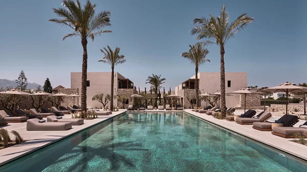 "Theros All Suite Hotel": Ένας παράδεισος ευεξίας μας μυεί στην τέχνη του slow living στο νησί του Ιπποκράτη