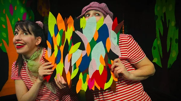 Τελευταία ευκαιρία για τους μικρούς μας φίλους να ταξιδέψουν στις παραμυθένιες παραστάσεις της ομάδας Μορφές Έκφρασης!