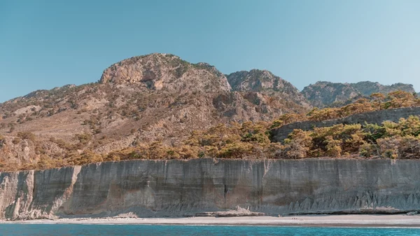 Ένα θαλάσσιο οδοιπορικό στα νότια Χανιά, έναν από τους πιο αυθεντικούς προορισμούς της Κρήτης