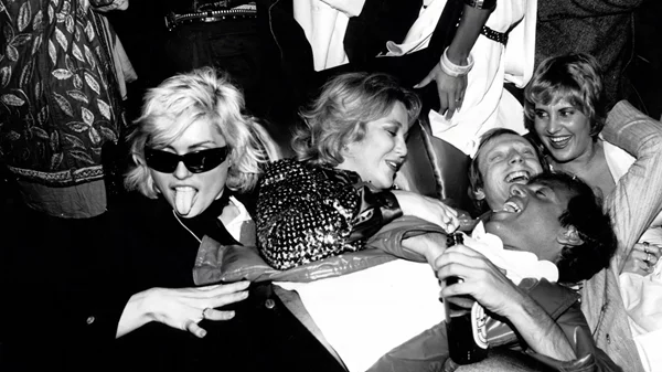 Το "Studio 54" ζωντανεύει ξανά στο "Athenee"