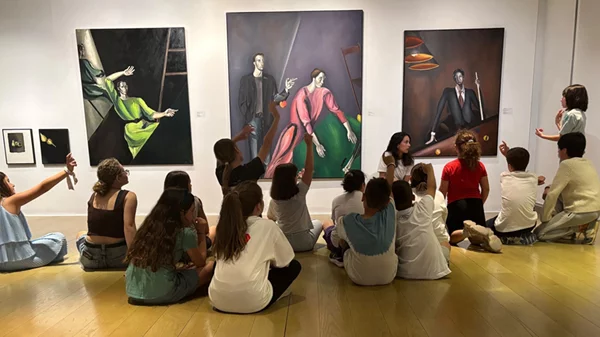 Messy Retreats στο Ίδρυμα Θεοχαράκη: Τέσσερις μέρες γεμάτες τέχνη, παιχνίδι και φαντασία