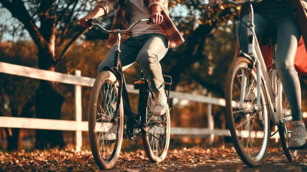 Ζήσε την Αθήνα με ποδήλατο και τέχνη