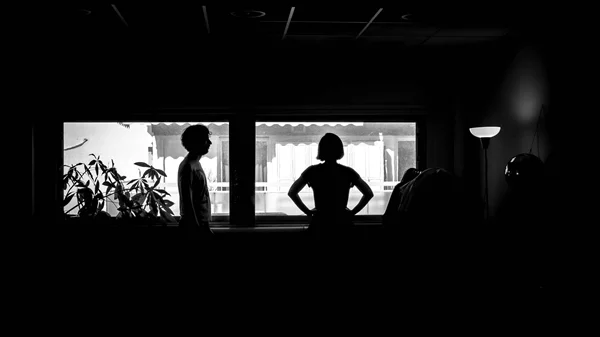 "Πόσο πολύ φοβάμαι ότι θα φύγεις": Ενα παιχνίδι ρόλων στο ΝΤόΜ - "Θέατρο σπίτι"