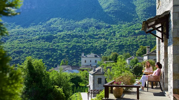 Το "Aristi Mountain Resort & Villas" κατακτά για 6η φορά τον τίτλο World’s Leading Eco-Lodge