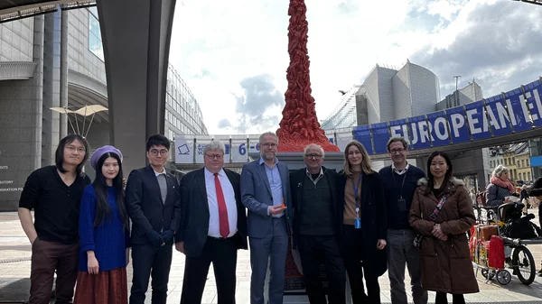 Τα απαγορευμένα έργα του Χονγκ Κονγκ σε έκθεση στο Ευρωκοινοβούλιο σε ένδειξη διαμαρτυρίας για τη λογοκρισία της Κίνας