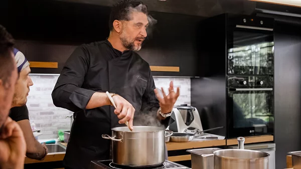 Foodon Academy: Όταν το πάθος για τη μαγειρική αλλάζει ζωές