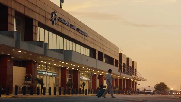 Mr. Andrews οι καλύτερες διακοπές σας περιμένουν… στην επόμενη πύλη!