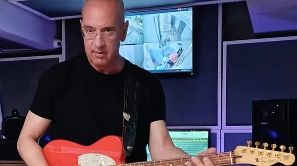 Αντώνης Δημητρίου: Πέθανε ξαφνικά ο κιθαρίστας των Ενδελέχεια