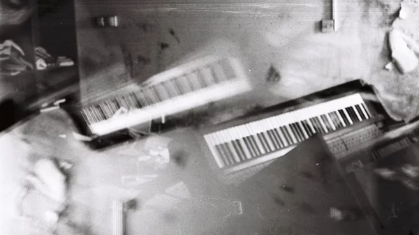 "Pοst tenebras lux": Νέοι καλλιτέχνες συστήνονται στον "Τεχνοχώρο"