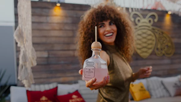 Δροσερές Patrón Palomas & Margaritas στην Astir Beach