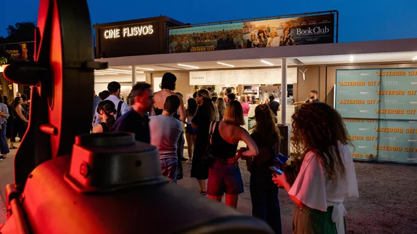 Η πρεμιέρα της νέας ταινίας του Γουές Άντερσον Asteroid City από την Tanweer, στον θερινό κινηματογράφο Cine Φλοίσβος