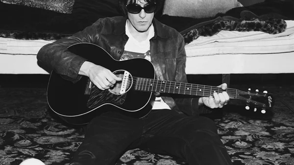 Η κοσμική ψυχεδέλεια των Spiritualized στο Δημοτικό Θέατρο Λυκαβηττού