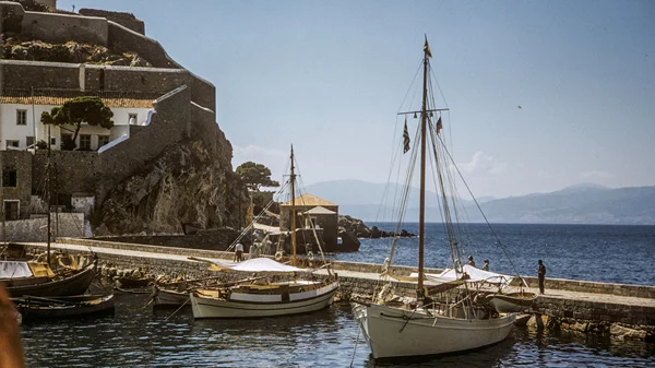 Έργα του φιλέλληνα Robert McCabe στην Ιστορική Οικία Λαζάρου Κουντουριώτη στην Ύδρα