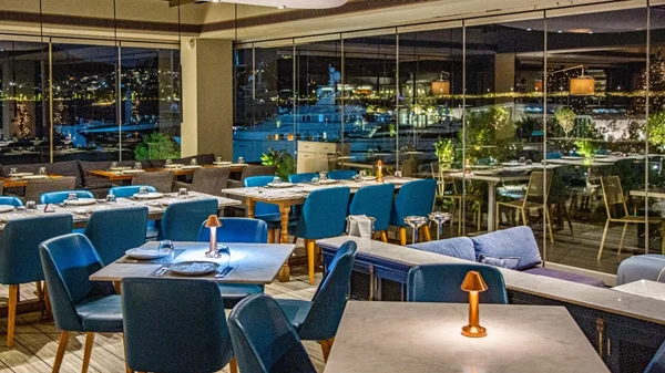 "Moorings": Σημείο αναφοράς με φρεσκαρισμένες γεύσεις