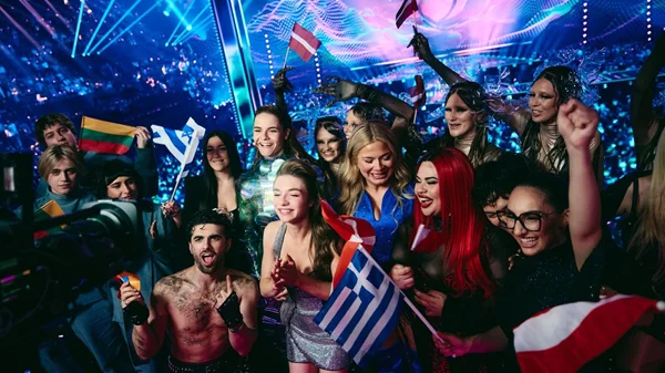Eurovision 2025: Η "Αστερομάτα" Klavdia περνάει στον τελικό