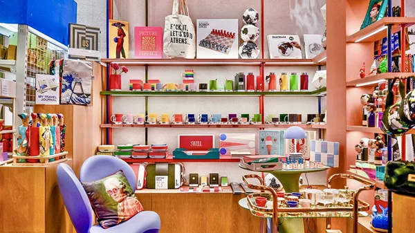 Στο WATobject θα βρεις τα πιο καλαίσθητα χριστουγεννιάτικα δώρα για τους αγαπημένους σου