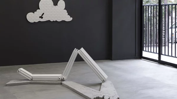 "Long Shadows": Παράταση για την έκθεση του Ally Rosenberg