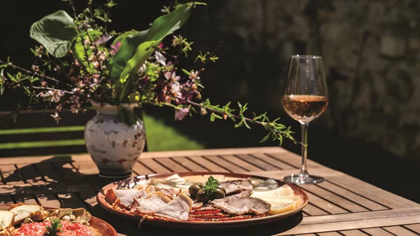 Αλλαντικά Κασσάκη: Η νοστιμιά της Κρήτης σε μια μπουκιά