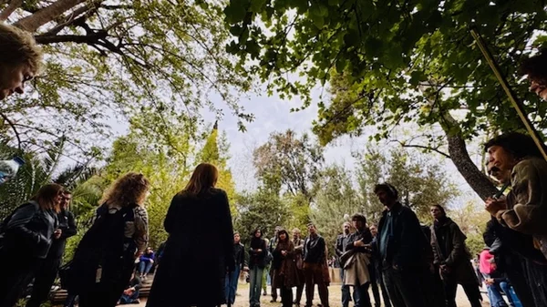 Όταν η ποίηση κάνει soft guerilla στον Εθνικό Κήπο