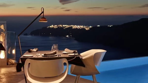 "Fly Away, Σαντορίνη