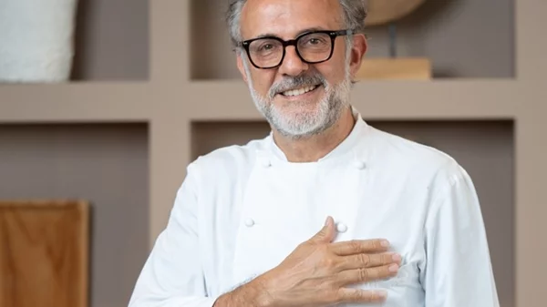 Massimo Bottura, ο ακτιβιστής σεφ της υψηλής γαστρονομίας έγινε τελικά δικηγόρος όπως ήθελε ο πατέρας του!