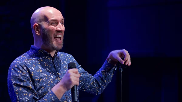 Η "Καφρόκρεμα" του Δημήτρη Δημόπουλου για μια τελευταία παράσταση