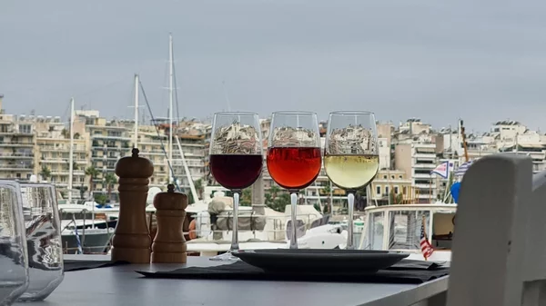 Κάτω στον Πειραιά… στο "Papafigos"